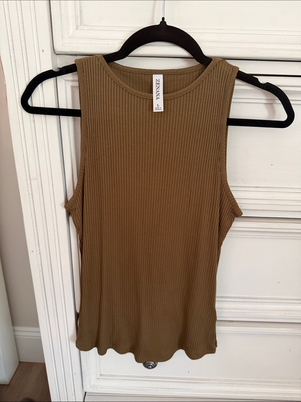 Zerena Ribbed Sleeveless Tank Top in Olive Brown